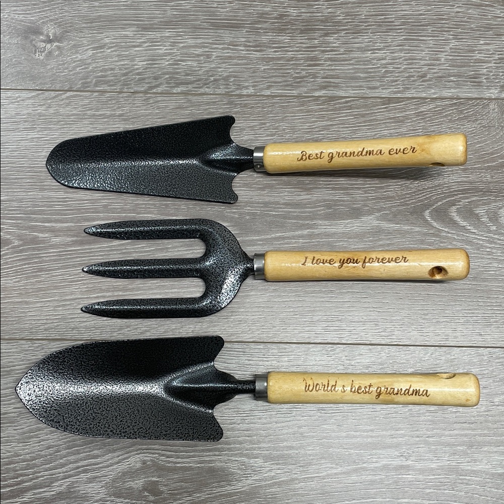 NEW 3 Piece Garden Tool Set Grandma Engraved Gift Set Trowel Fork Transplanter